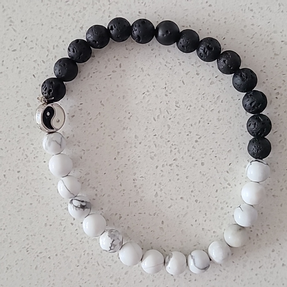 EUC stretch ying-yang bracelet